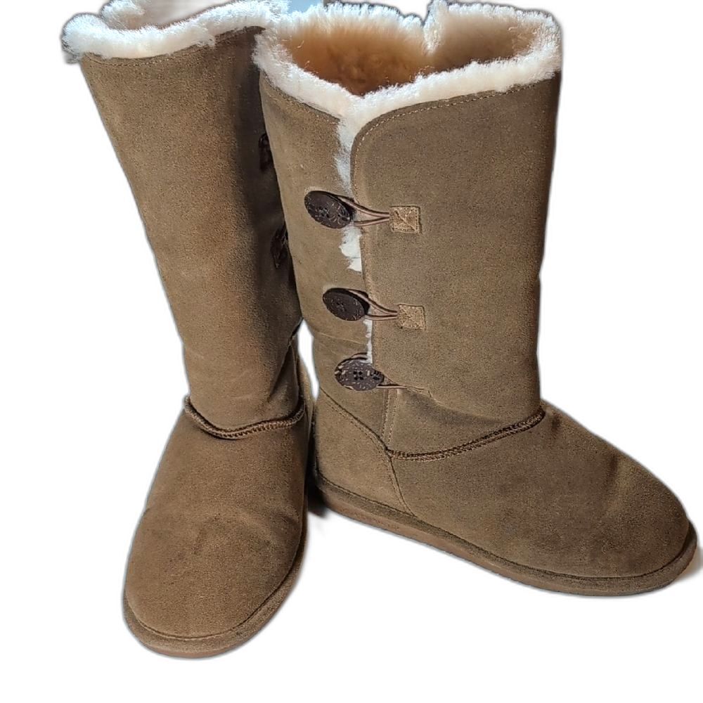 BearPaw Tan Suede Sheepskin Winter Boots Size 9